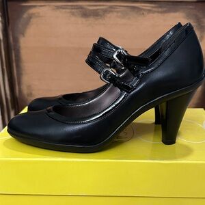 Circa Joan & David Black Patent Double-Strap Mary Jane Heels